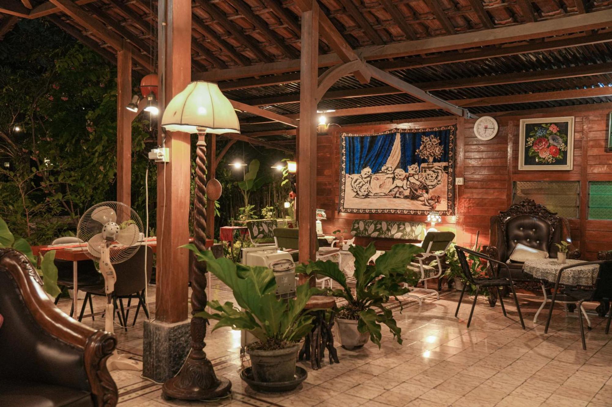 세마랑 Djajanti House B&B 외부 사진